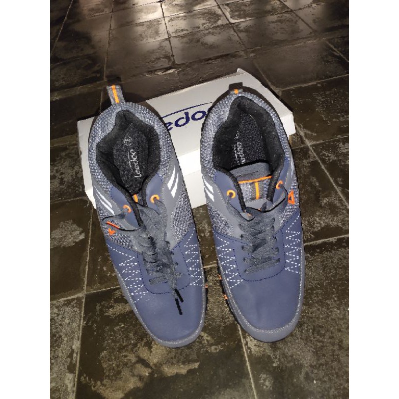 sepatu leedoo