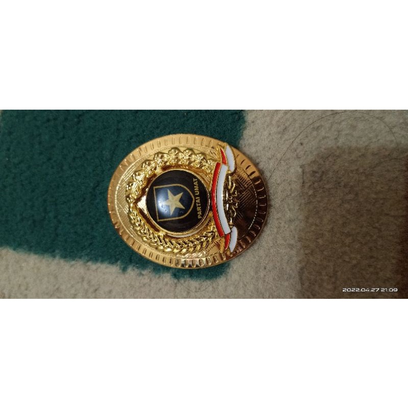 pin ,lencana biros partai umat