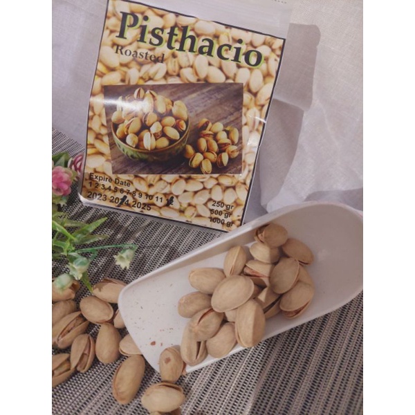 Pistachio Roasted/Kacang Pistachio Panggang Premium 250gr Renyah Gurih Fresh Enak oleh oleh haji umroh Distributor jakarta