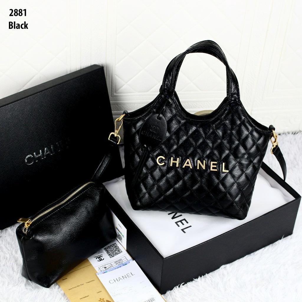 CH SHOULDER QUILTED TOTE BAG 2881 (FREE BOX)