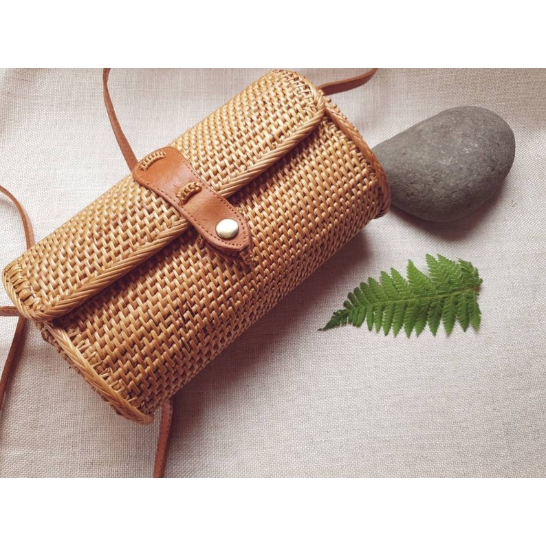 ROTAN BULAT BALI Tas Rotan Bulat Dompet Anyaman Bali
