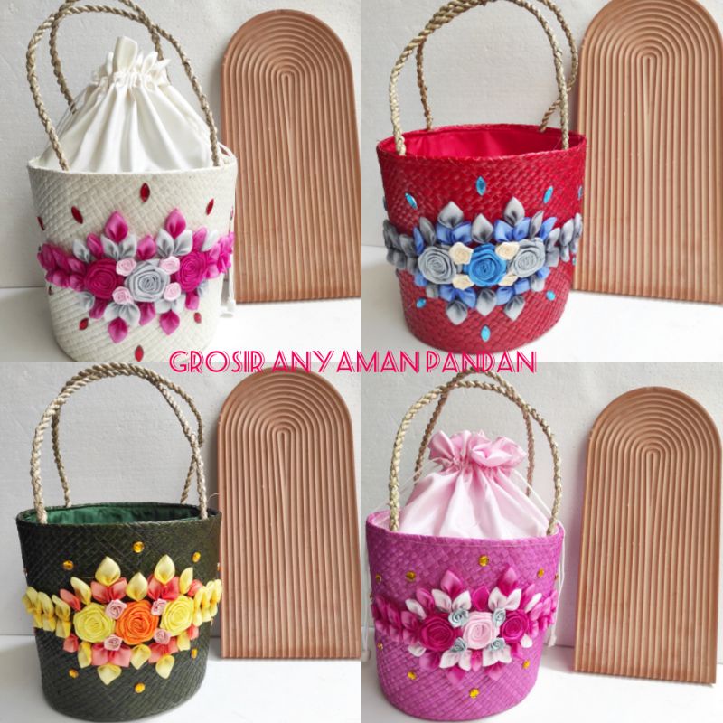 

Tas Pandan Parsel EMBER 2 TOPLES BUNGA ROSE GG RARA keranjang gift parcel cny hantaran anyaman Pandan