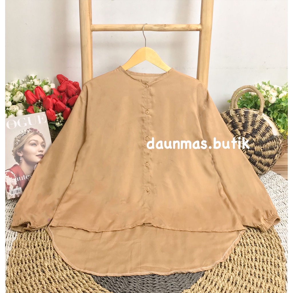 1KG MUAT 5PCS | LOISE BLOUSE BALONA RAYON JUMBO PINGUIN BLOUSE VISCOSE PREMIUM HITS OOTD SELEBGRAM-LOISE CREAM