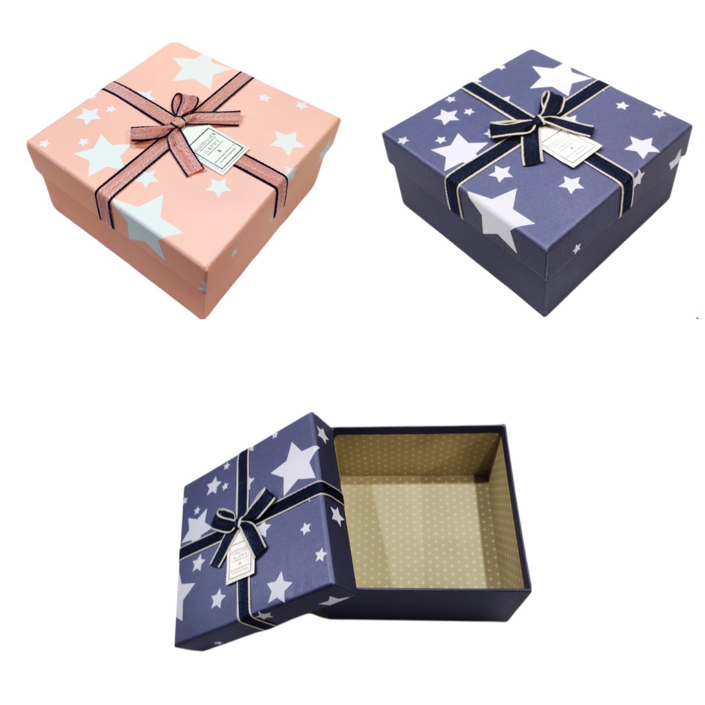 

Kotak kado / Kotak Hadiah / Gift Box Size M - 21T06SM, 21T063M