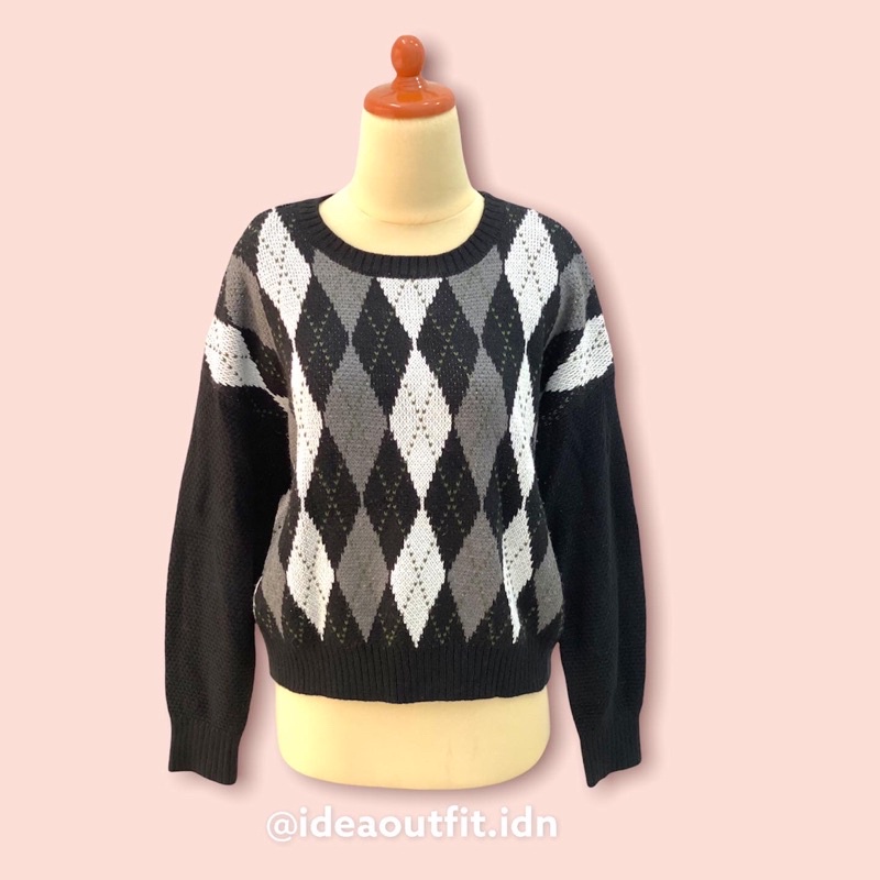Sweater Ketupat GU