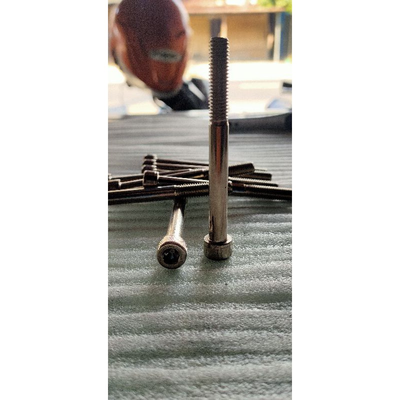 Baut 12 Kunci L 12cm