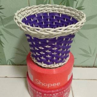 Pot anyaman rotan sintetis bunga shabby Shopee Indonesia Pot anyaman rotan sintetis bunga shabby Shopee Indonesia