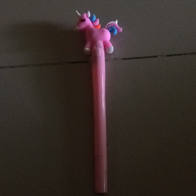 

Pulpen unicron lampu