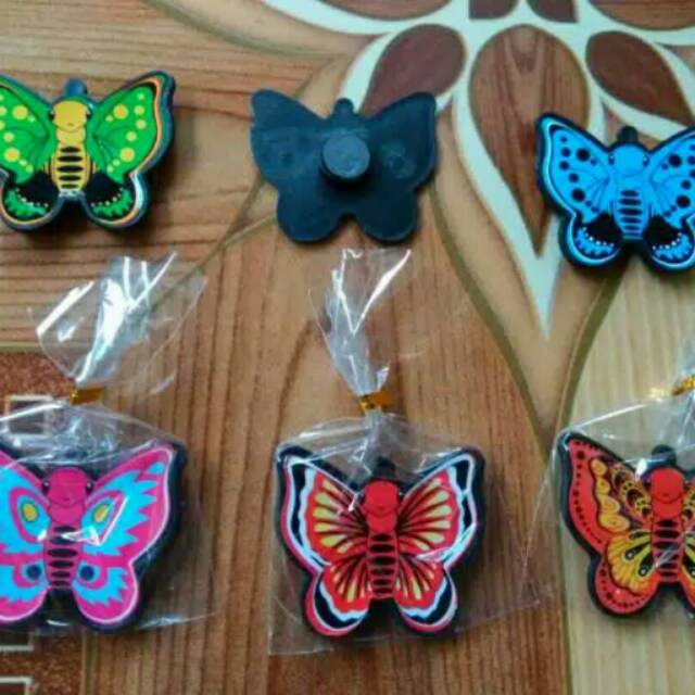 Souvenir pernikahan magnet kulkas kupu kupu