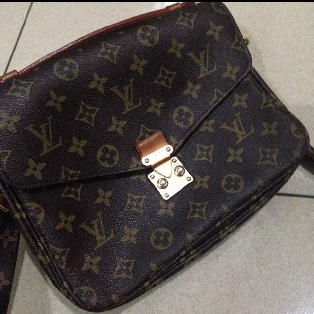Preloved lv metis second bekas louis vuiton mirror