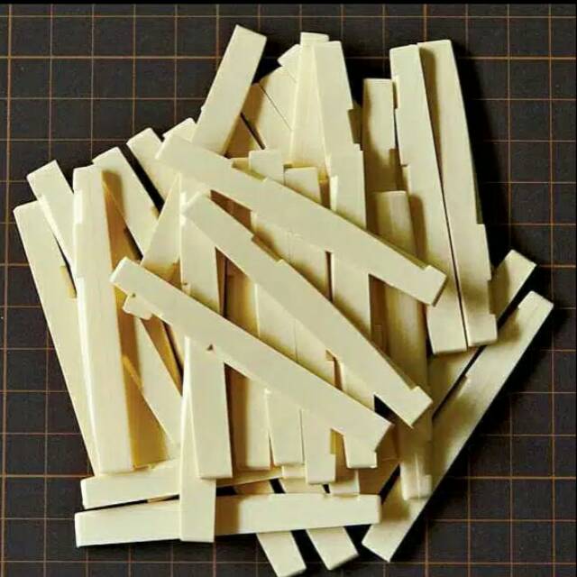 Saddle gitar akustik