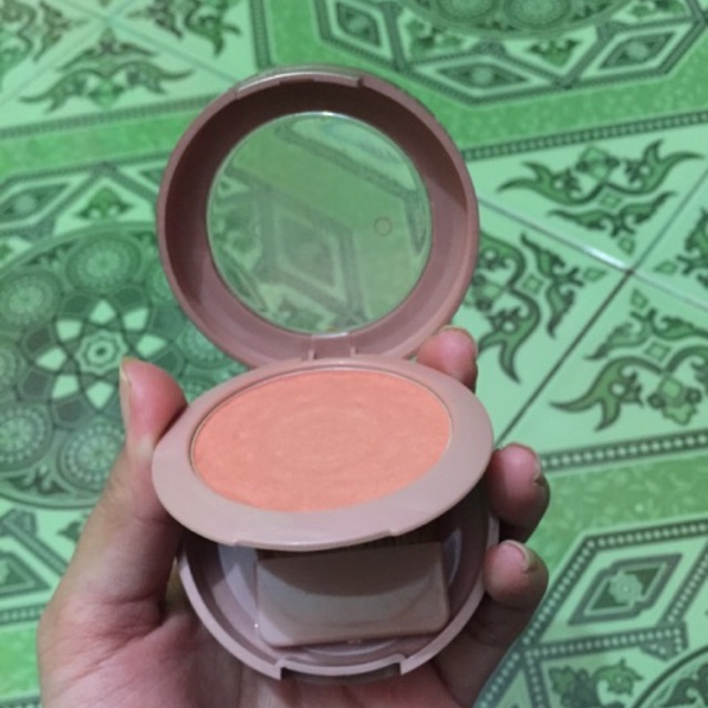 O.two.o powder blush