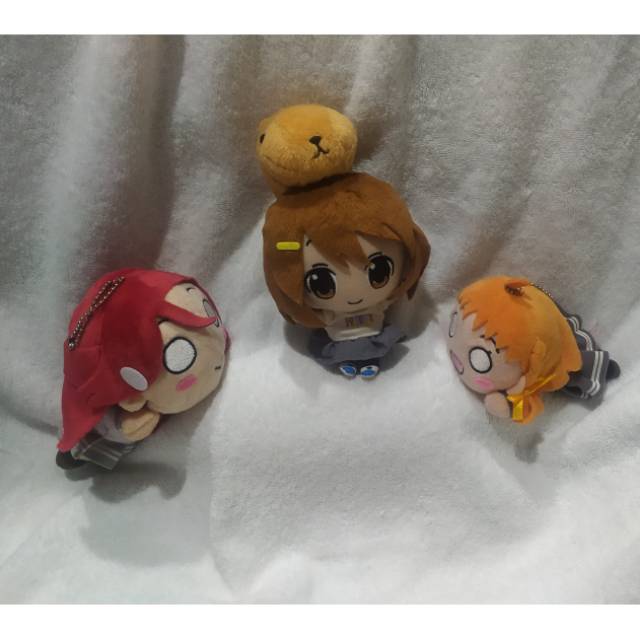 Boneka gantungan kunci anime