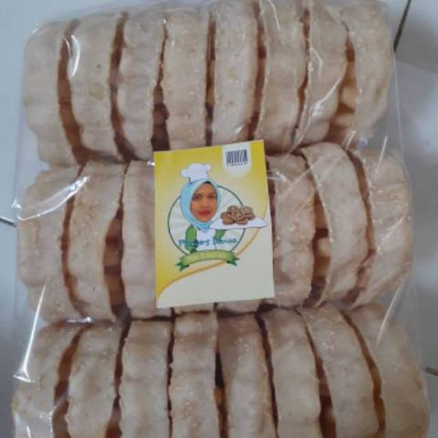 

Kue Kembang Goyang Manis Mak Sobariah