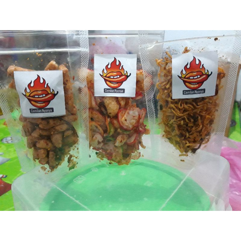 

Snack Mie Pedas Super Hot !!!