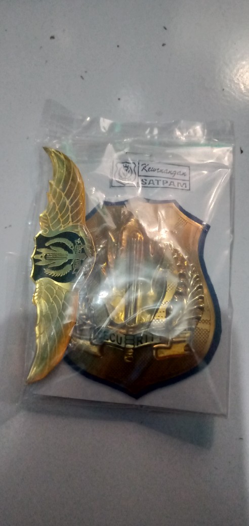 Lencana Kewenangan Security Besar List Biru/merah