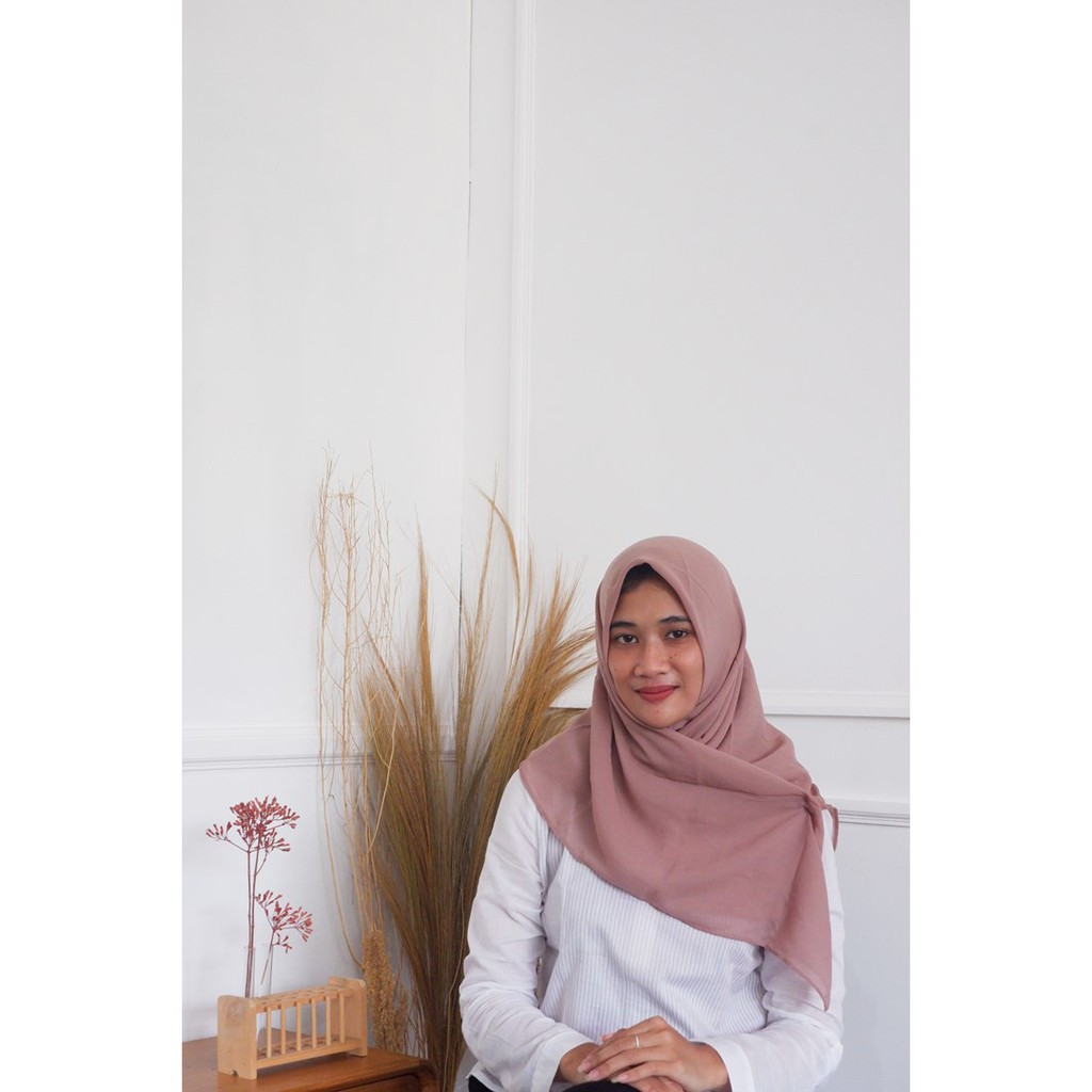50 warna BELLA SQUARE JILBAB SEGI EMPAT POLLYCOTTON-bella rose brown