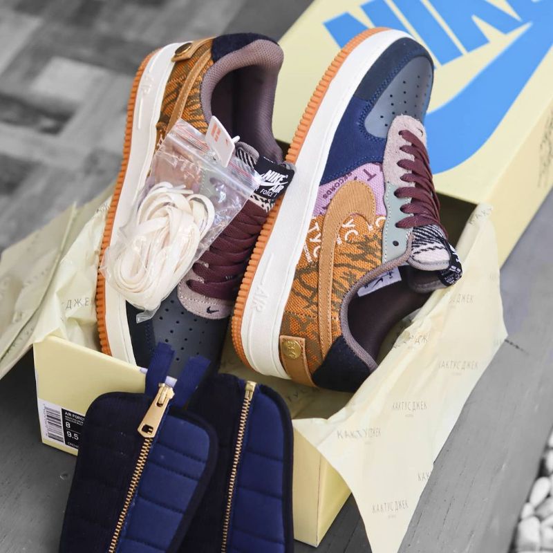 NIKE AIR FORCE 1 TRAVIS SCOTT PREMIUM ORIGINAL