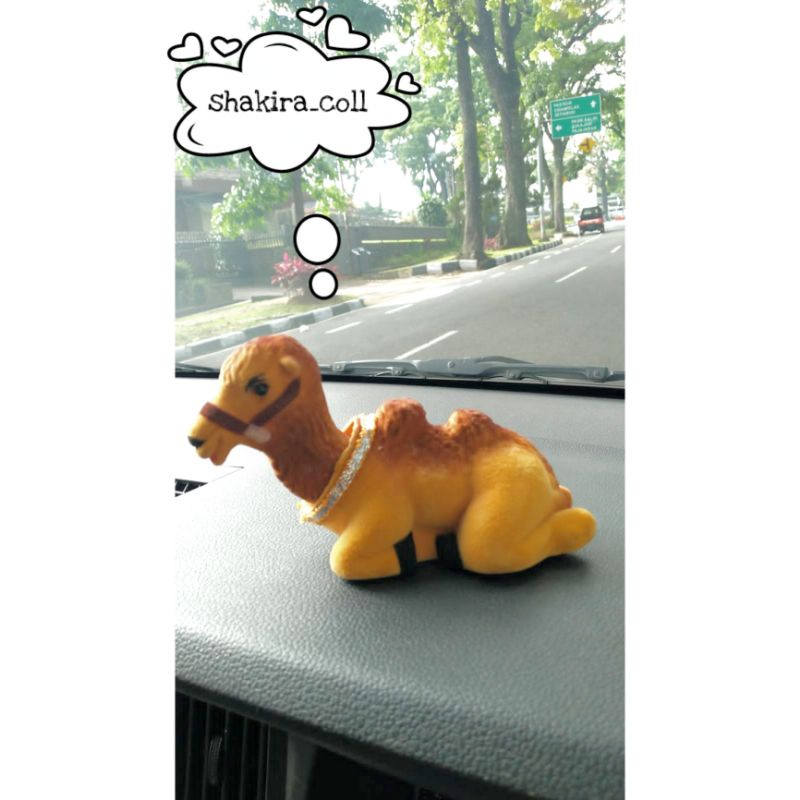 PAJANGAN DASHBOARD MOBIL BONEKA KEPALA GOYANG UNTA DUDUK