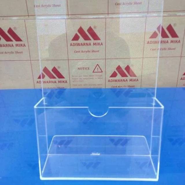 

Tempat brosur akrilik / acrylic tent holder A5