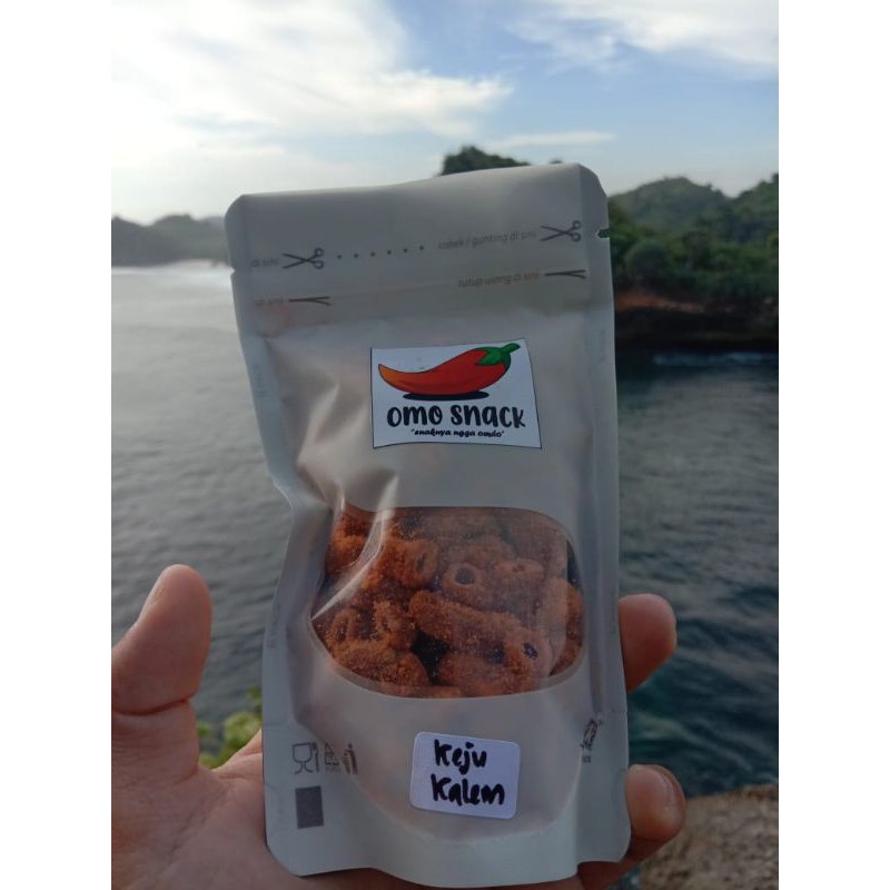 

MAKARONI PEDAS,ASIN, MANIS, GURIH 50 GR