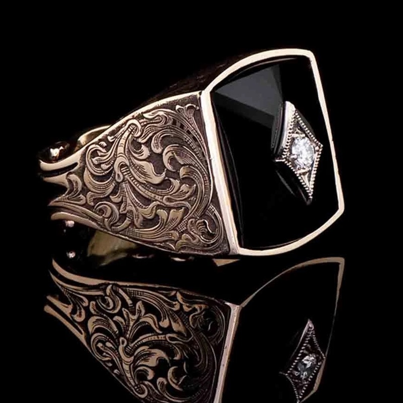 Dod Cincin Retro Bahan Metal Motif Ukir Dengan Batu Hitam Untuk Pria