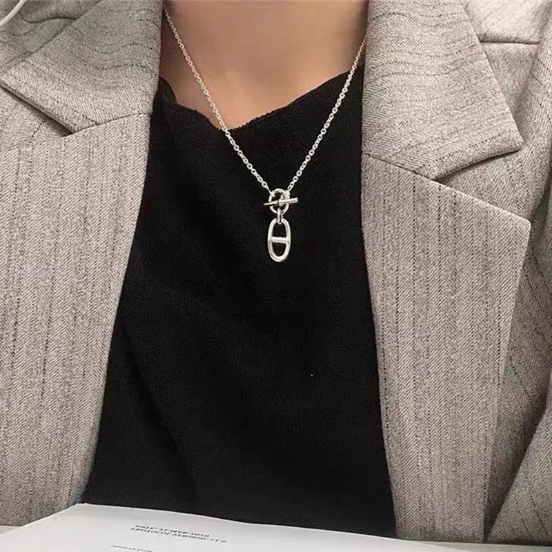 Kalung Rantai Liontin Bahan Metal Gaya Punktrendy Untuk Wanita