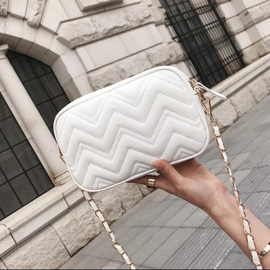 TAS SELEMPANG WANITA CHIKA ZIGZAG MURAH