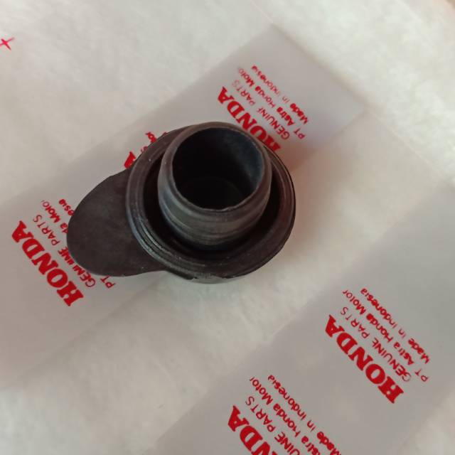 Tutup tangki radiator Vario tutup tank air radiator Vario 125 150  karet tutup air radiator vario