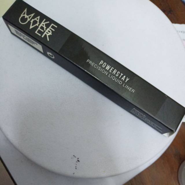 MAKE OVER Powerstay Precision Liquid Liner Jet Black