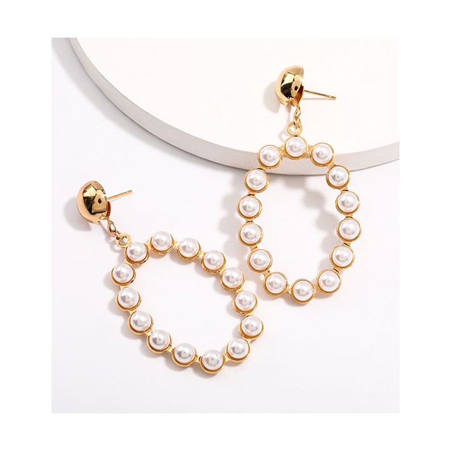 LRC Anting Tusuk Fashion Golden Geometric Oval Alloy Pearl Earrings K10061