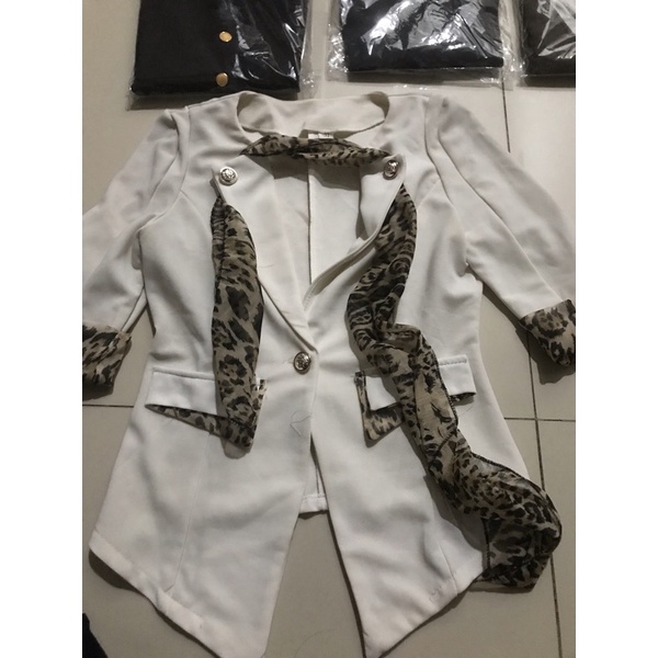 preloved rompi blezer putih