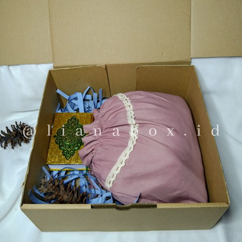 Hampers alat sholat / kado cewek / mukena