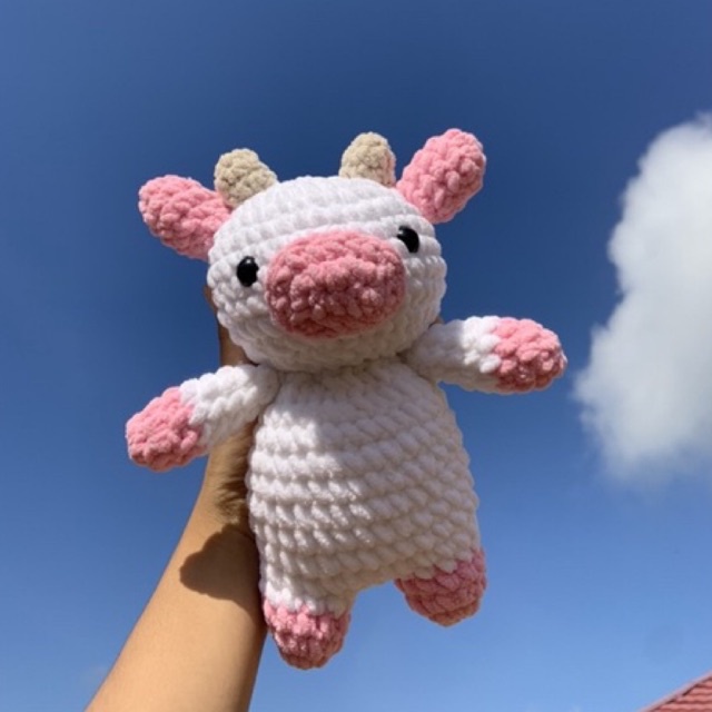 handmade cow plushies / boneka rajut / boneka sapi