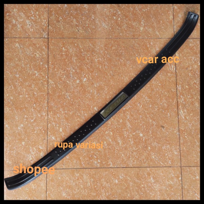 silplate sill plate pintu bagasi belakang daihatsu xenia 2004 sampai 2011 2005 2006 2007 2008 2009 2010 tempel hitam plastik