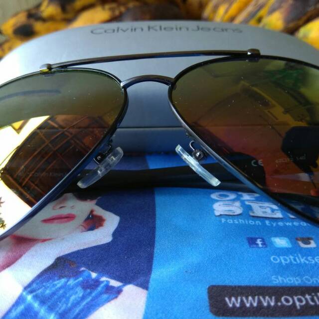 Kacamata calvin klein jeans