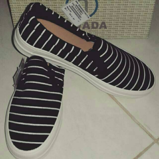 Sepatu wanita NEVADA ORI preloved