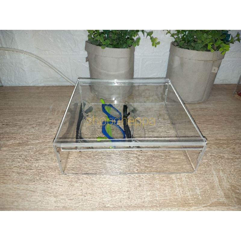 

RB box sliding 15x15x3.5 gift box hamper