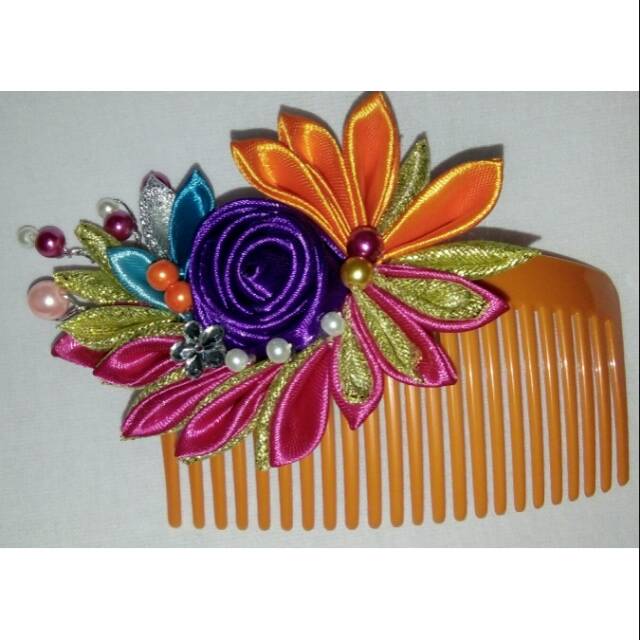 

Kanzashi orange