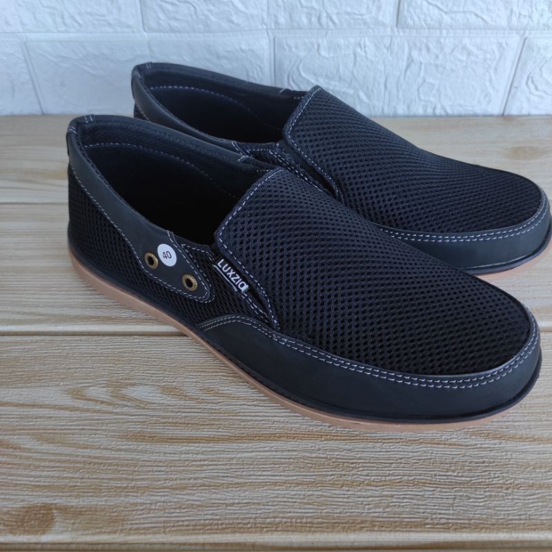 Sepatu Pria Slip On Kasual Premium Casual Sol Karet Lentur Kulit Suede Kantoran Original Mojokerto