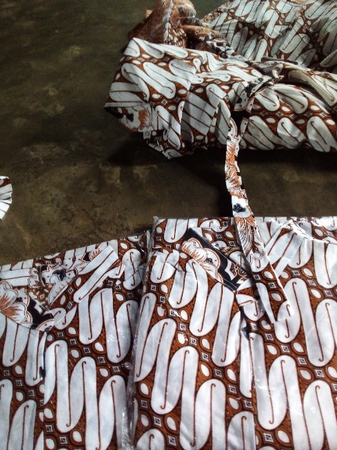 Maura Couple - Sania Ruffle Batik Couple Ori Ndoro Jowi Garansi Termurah Shopee - Batik Modern Solo