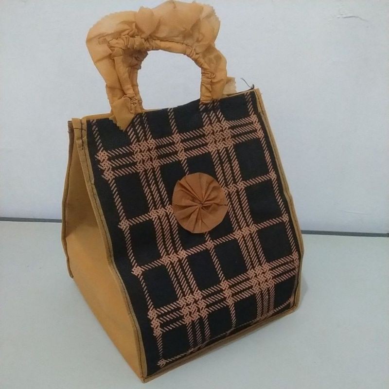 tas hajatan Nindy garis 22