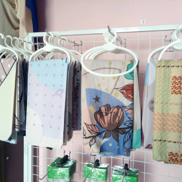 OBRAL CUCI GUDANG JILBAB SEGIEMPAT MOTIF