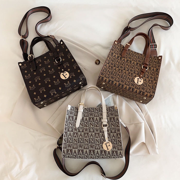 (2PC BISA IKG)GTBI998876996  New arrival  !!! Tas Selempang Wanita Import Premium Terbaru