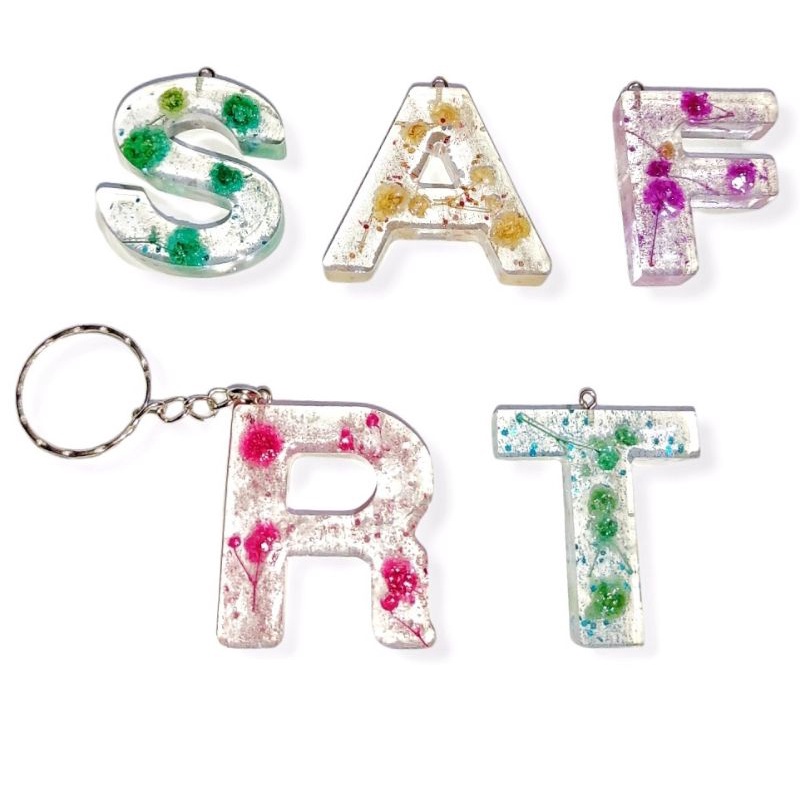 Gantungan Kunci Inisial Resin Keychain Babybreath Dried Flower Bunga Kering Initial Number Alphabet Huruf Angka