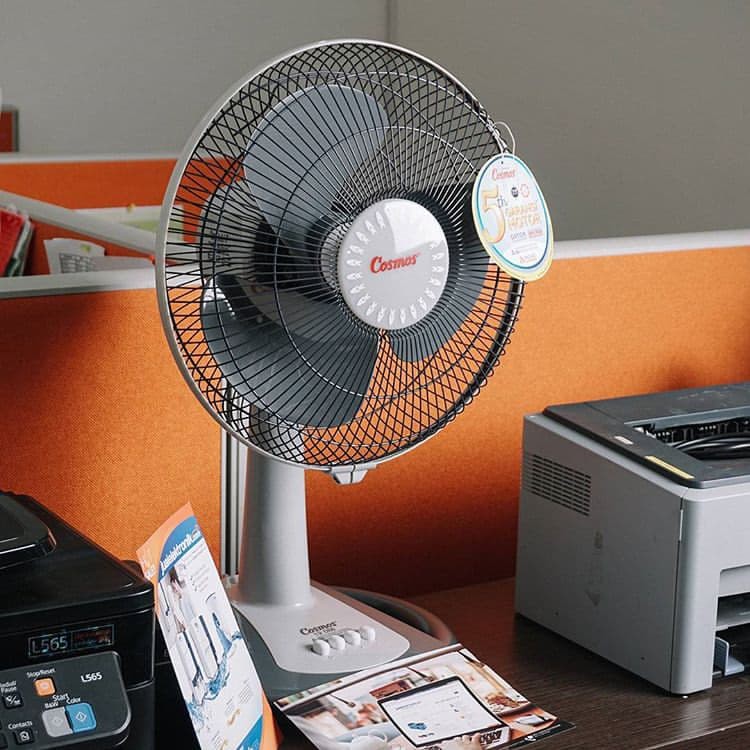 KIPAS ANGIN MEJA / DESK FAN COSMOS 12-DSE / 12 DAR / 12DSF / 12 LDA - 12 INCH ORIGINAL ( ORI )100% TERMURAH !