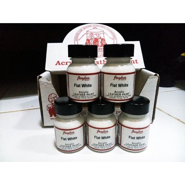 

Angelus Flat White Acrylic Leather Paint Cat Bahan Kulit 1 Oz 29ML
