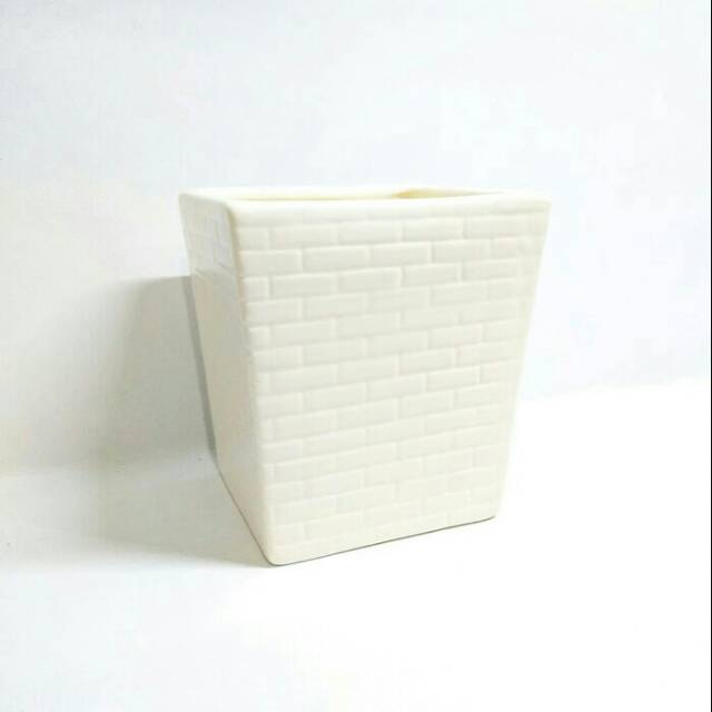Vas / Pot Bunga Keramik Kotak Bata Kecil (Vas Dekorasi)