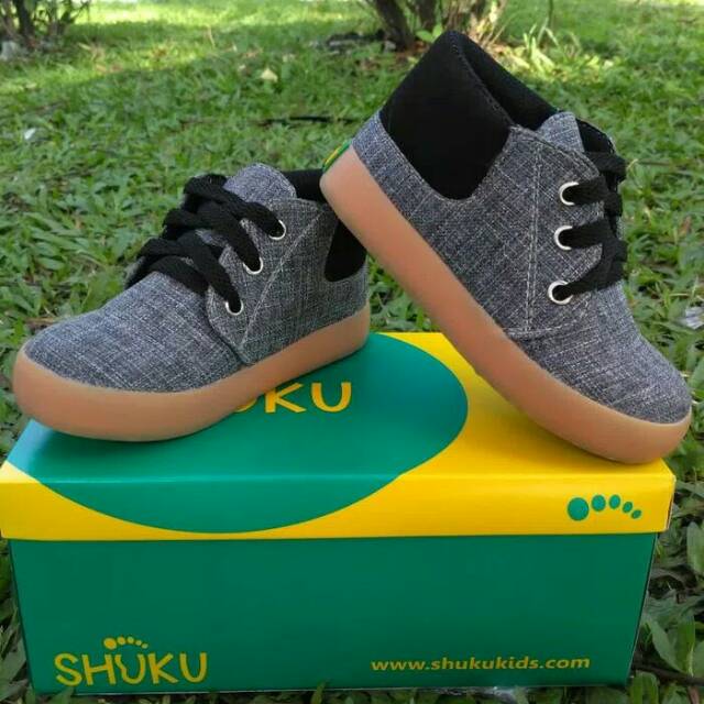 Sepatu anak laki laki model semi boots