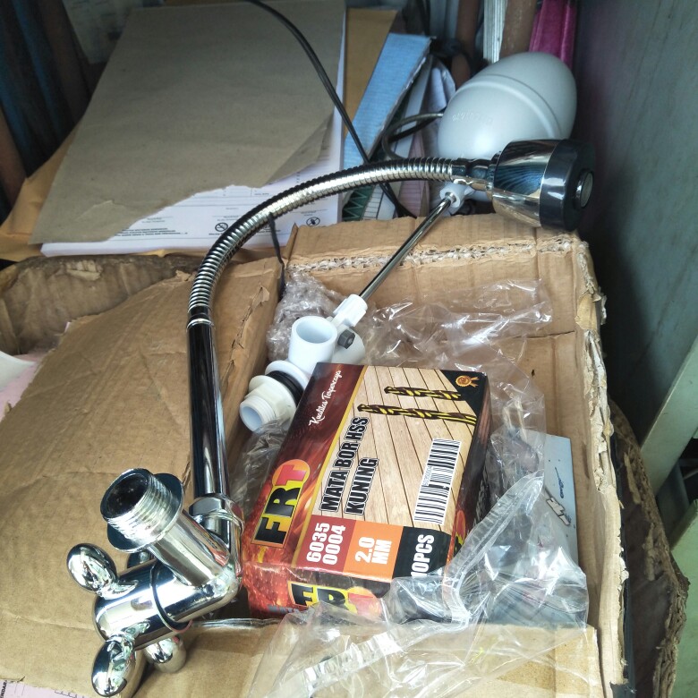 Kran Angsa/dapur/cuci Piring Flo 1/2 Inch Flexible On / Off